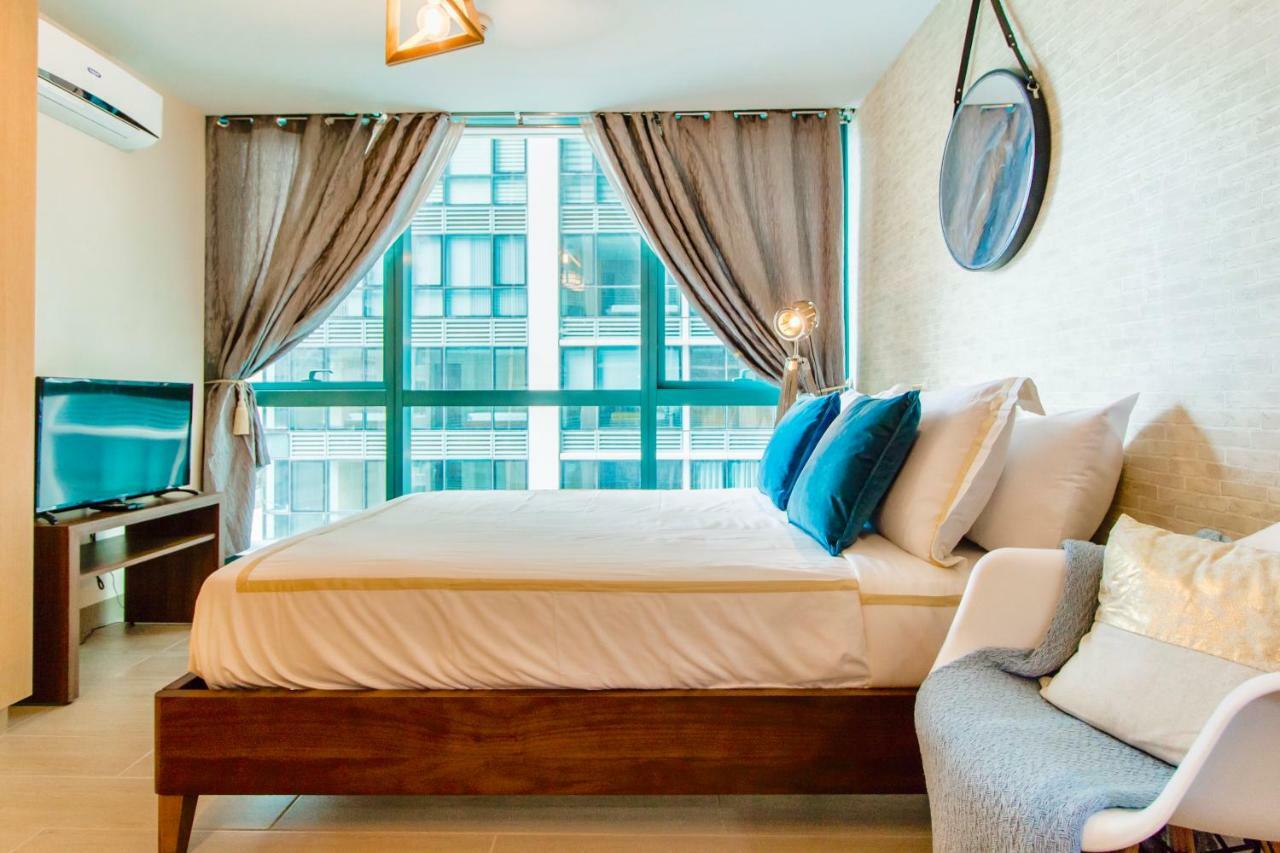 One Uptown Residence Bgc Pateros Bagian luar foto