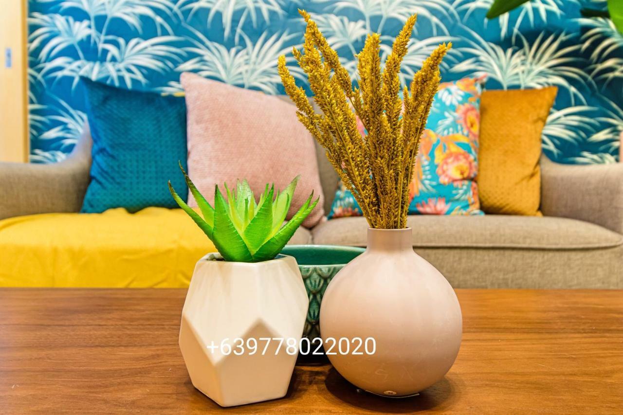 One Uptown Residence Bgc Pateros Bagian luar foto
