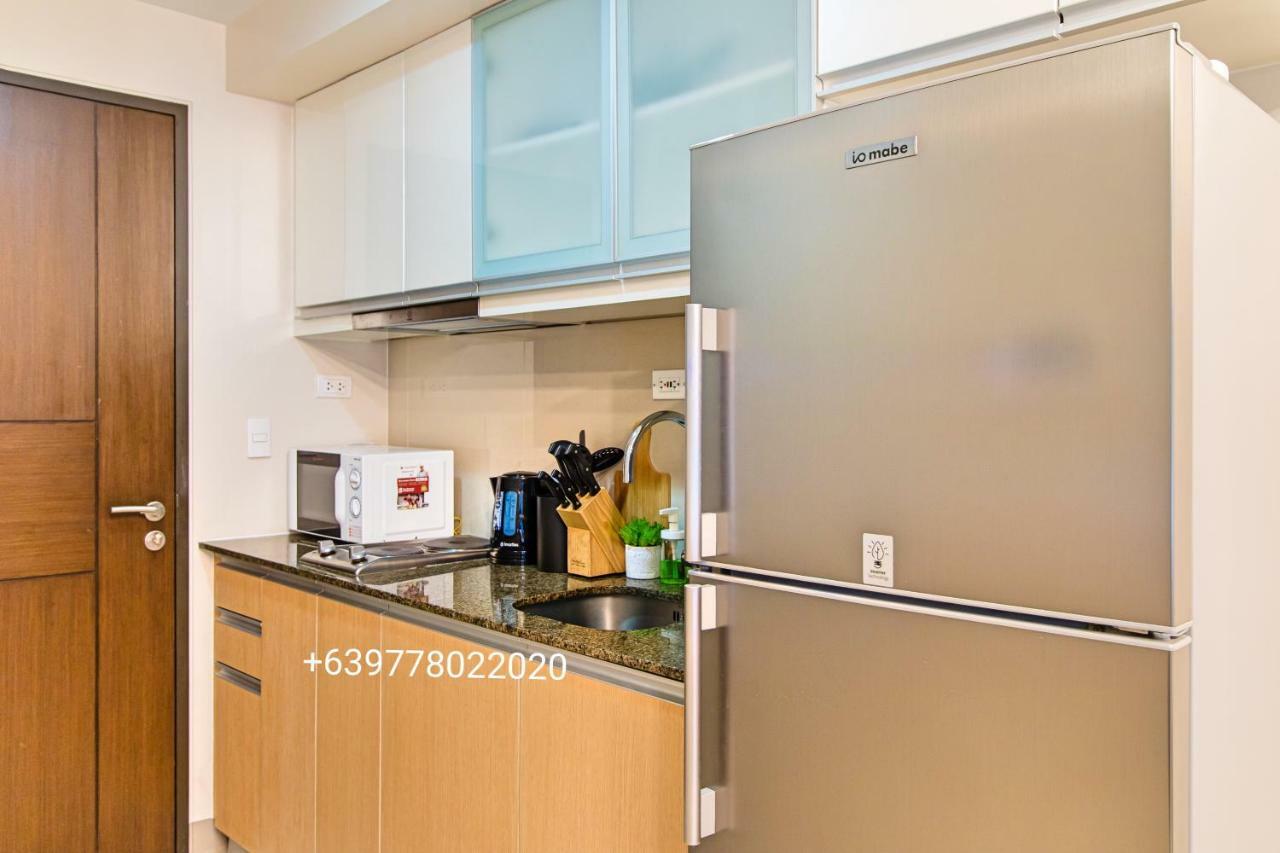 One Uptown Residence Bgc Pateros Bagian luar foto